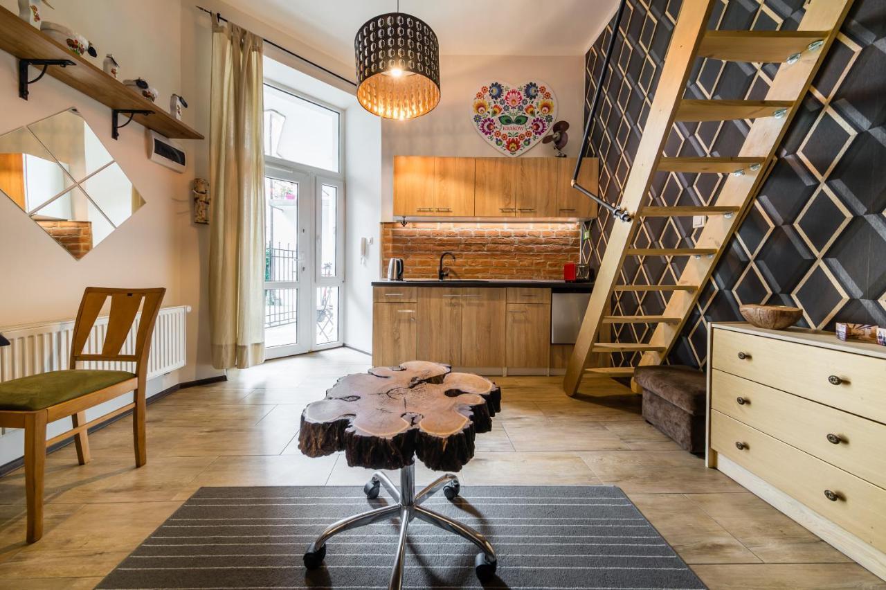 Studio Z Ogrodem Przy Starej Zajezdni Krakow Ngoại thất bức ảnh