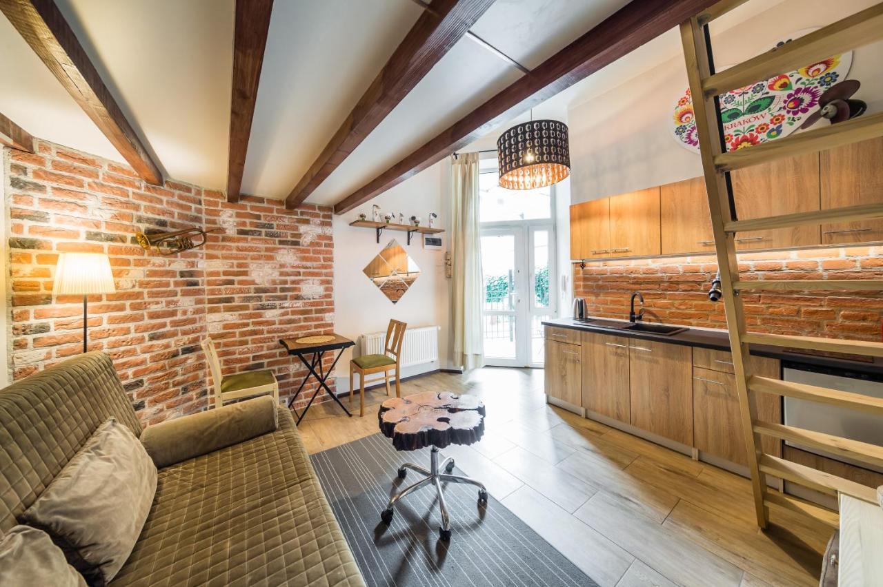Studio Z Ogrodem Przy Starej Zajezdni Krakow Ngoại thất bức ảnh