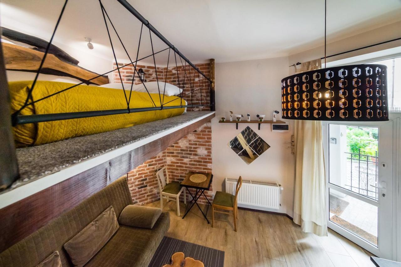 Studio Z Ogrodem Przy Starej Zajezdni Krakow Ngoại thất bức ảnh
