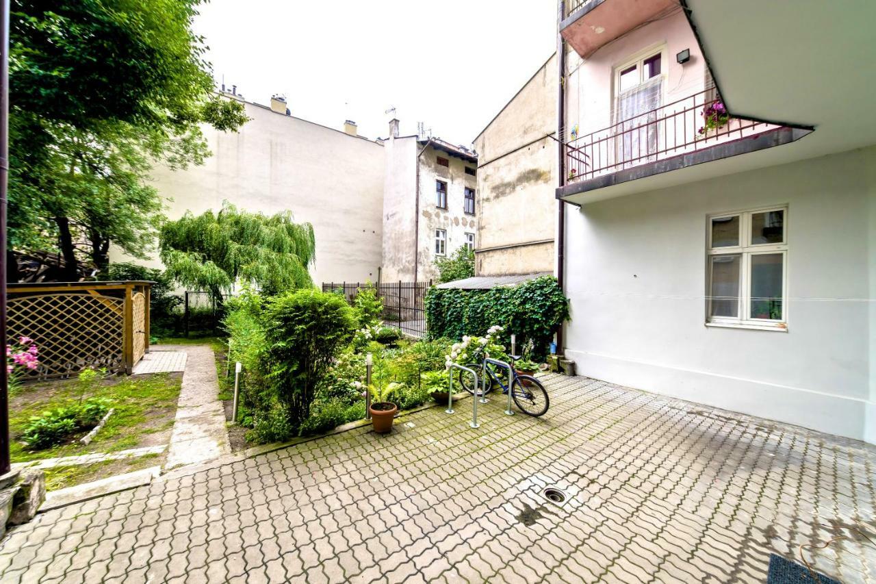 Studio Z Ogrodem Przy Starej Zajezdni Krakow Ngoại thất bức ảnh